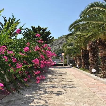 Charming - Paradise On Earth * Loutraki (Corinthia)