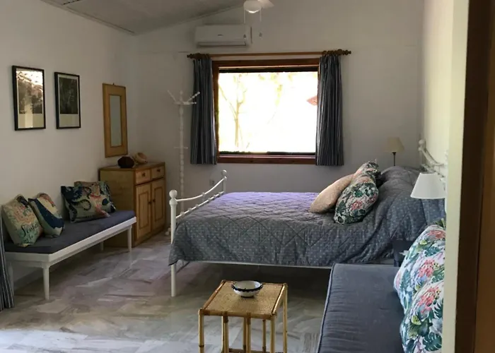 Charming - Paradise On Earth Loutráki